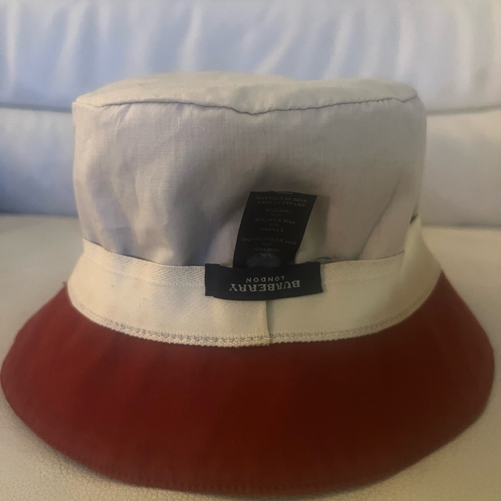 Burberry burgundy bucket hat - Picture 8 of 11